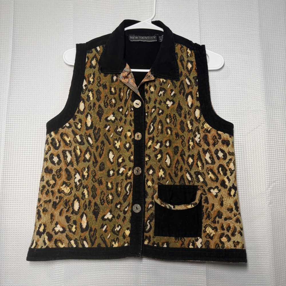 New Identity Tapestry Vest‎ Medium Brown Leopard Print Button Front